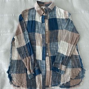 Long sleeve plaid shirt